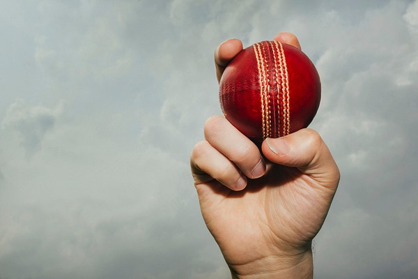 Evaluating the impact of high-profile transfers on cricket betting markets